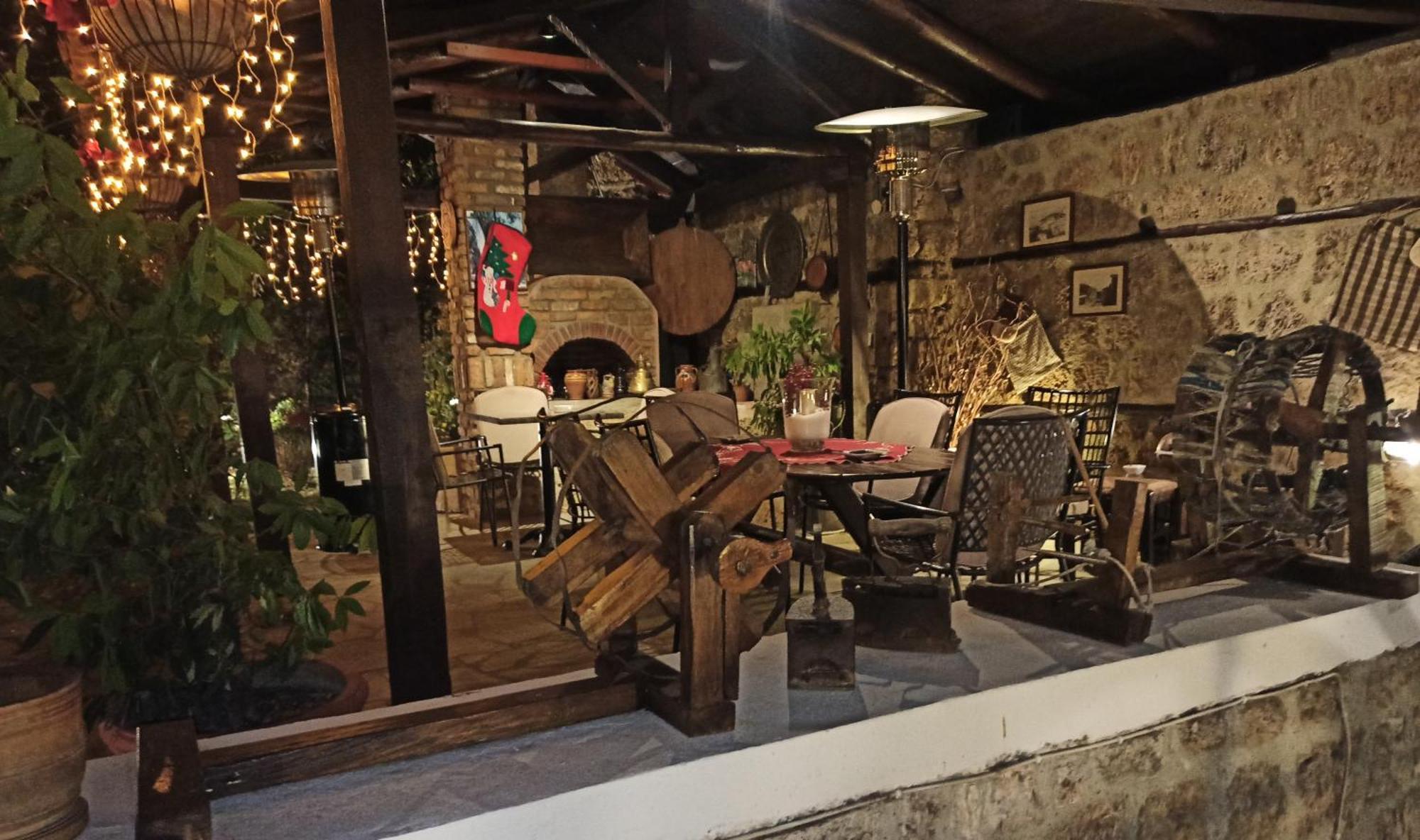 Hagiati Guesthouse Edessa Eksteriør billede