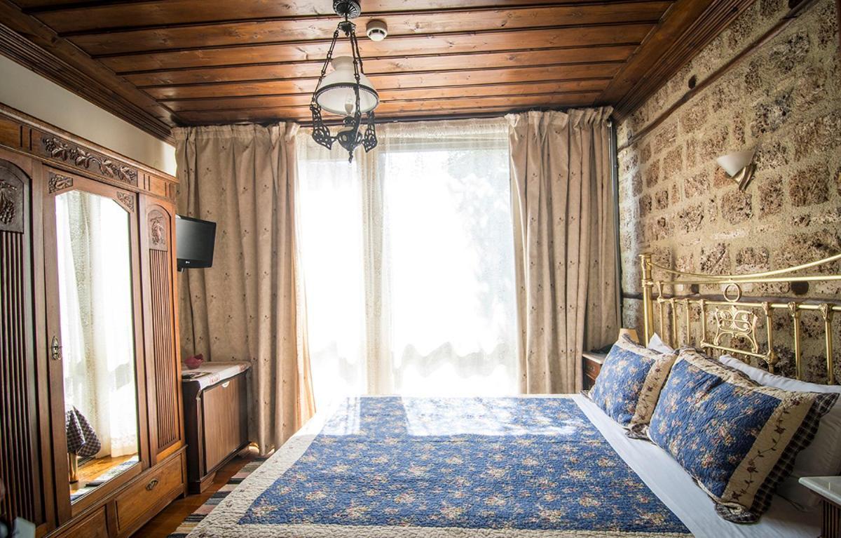 Hagiati Guesthouse Edessa Eksteriør billede